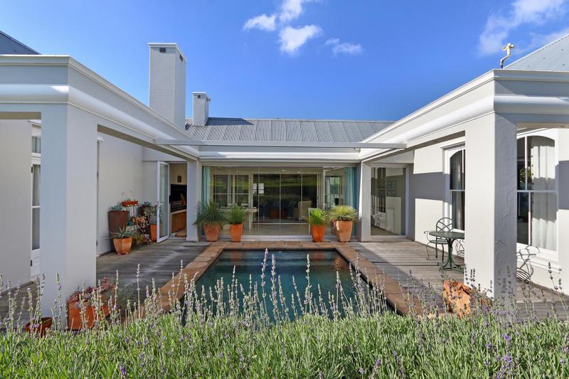 4 Bedroom Property for Sale in Steenberg Estate Western Cape